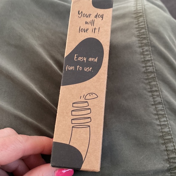 Train with a treat, tool for positive reinforcement to train your dog. - Picture 2 of 4